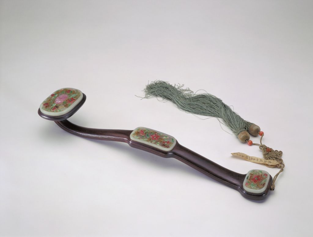 紫檀木嵌宝石花卉三镶如意